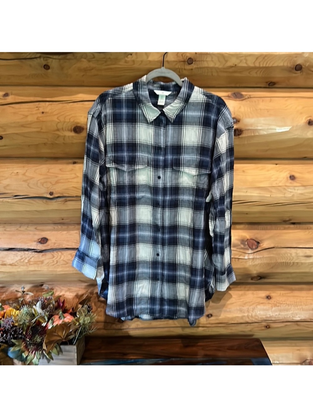 H&M EUC Longline Plaid Button Down Size Large in Blue/Ivory Combo